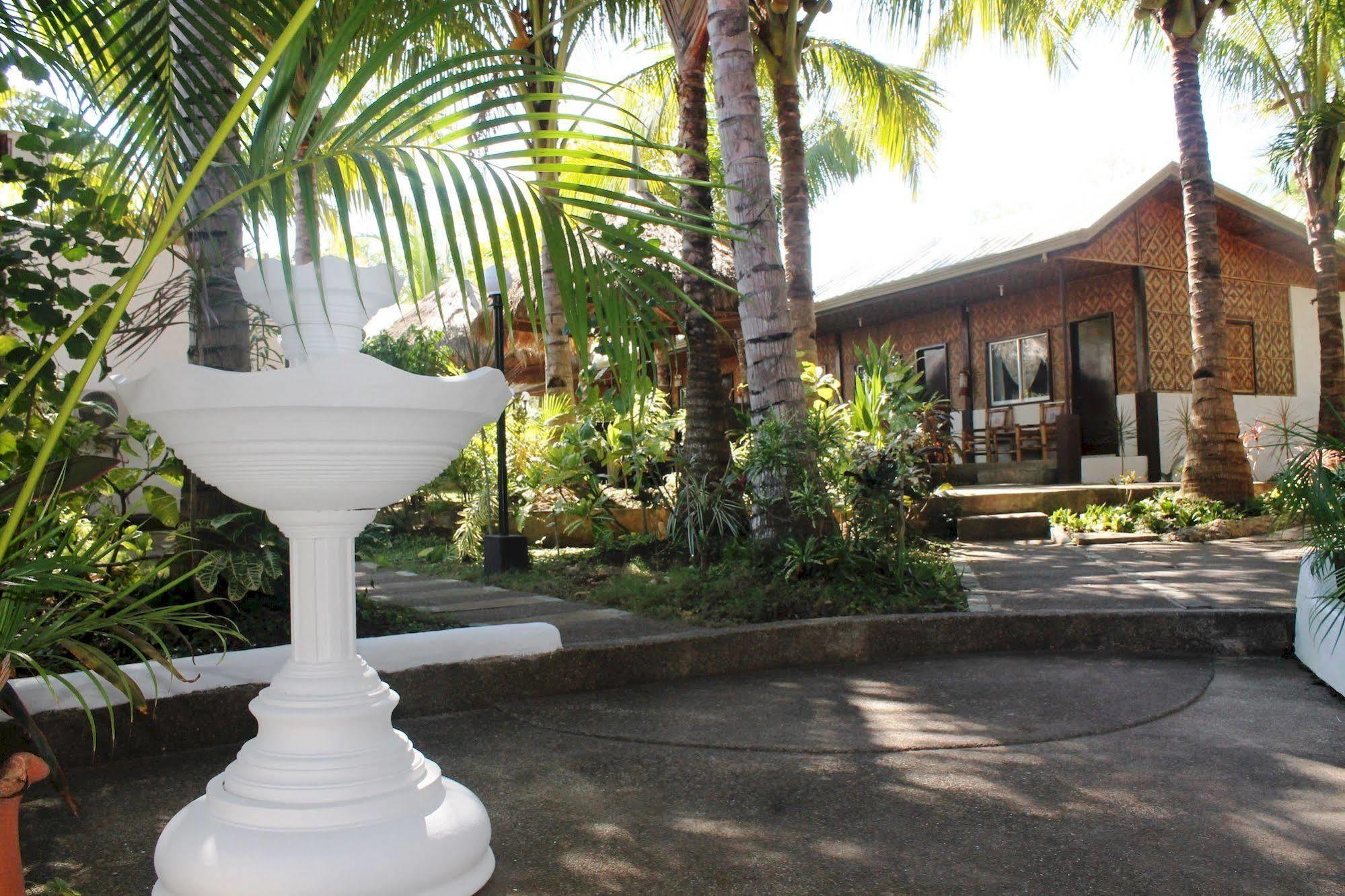 Paragayo Resort Tawala  Exteriér fotografie
